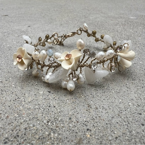Crystal and pearl bracelet - Picture 2 of 5